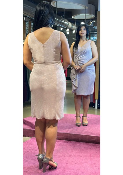 Pudra Renk Kalın Askı Yırtmaçlı Düz Kesim Simli Kumaş Kısa Abiye Elbise 7294 indirimleri