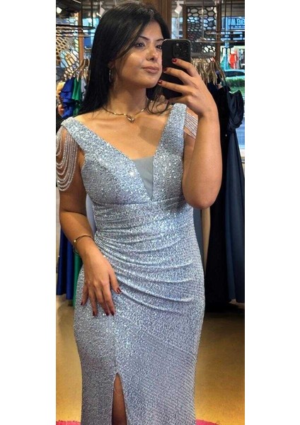 Mavi Kalın Askı Boncuk İşlemeli Yırtmaçlı Düz Kesim Payet Uzun Abiye Elbise 7570 fiyatları