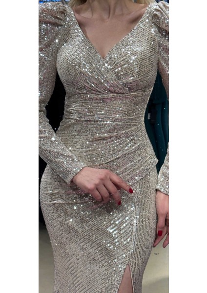 Bej Uzun Kollu Yırtmaçlı Düz Kesim Payet Uzun Abiye Elbise 7321 fırsatları