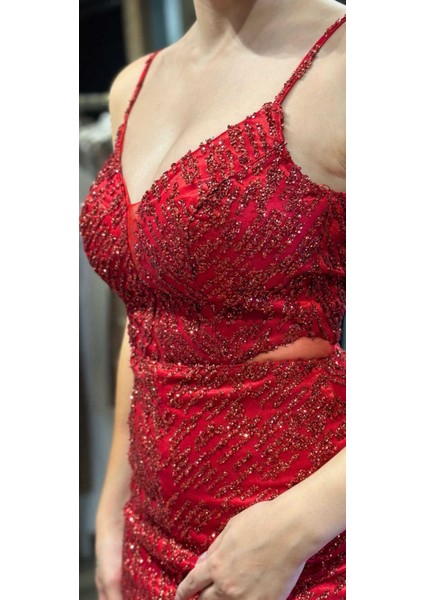 Kırmızı Ip Askılı Bel Dekolteli Düz Kesim Simli Midi Abiye Elbise 7129 modelleri