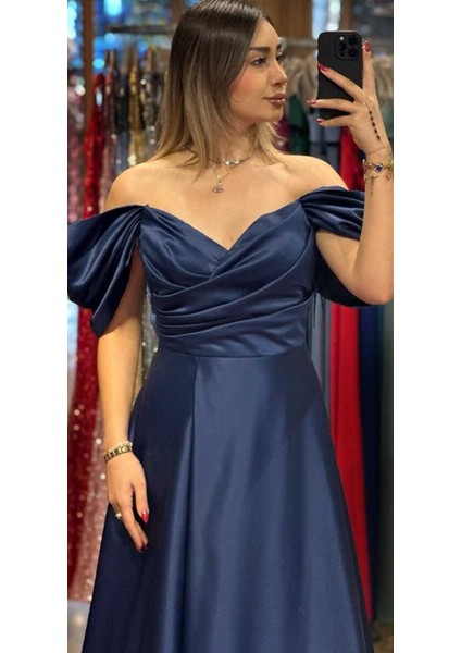 Lacivert Düşük Kollu Anvelop Yırtmaçlı Kloş Etekli Saten Uzun Abiye Elbise 7568 fiyatları