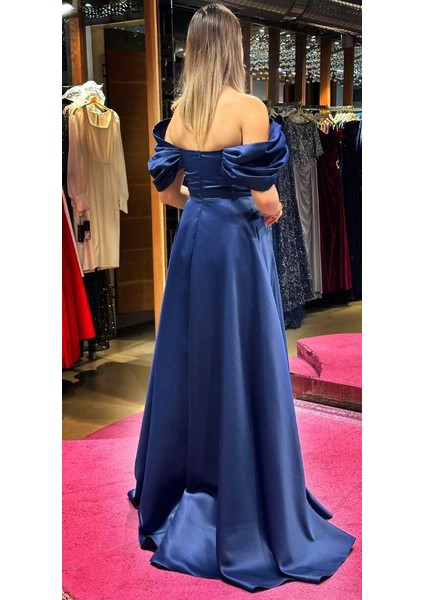 Lacivert Düşük Kollu Anvelop Yırtmaçlı Kloş Etekli Saten Uzun Abiye Elbise 7568 indirimleri