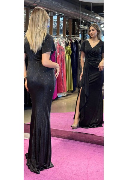 Siyah Kısa Kollu Yırtmaçlı Düz Kesim Simli Uzun Abiye Elbise 7439 fırsatları