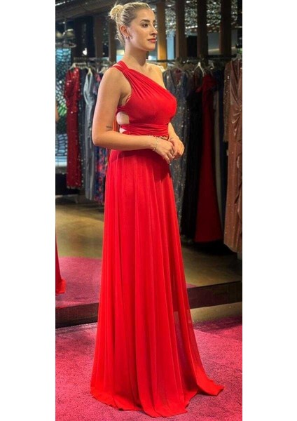 Kırmızı Tek Omuzlu Zincir Detaylı Sırt Dekolteli Kloş Etekli Tül Uzun Abiye Elbise 7436 modelleri