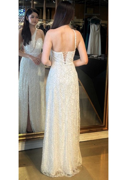 Beyaz Ince Askılı Sırt Dekolteli Yırtmaçlı Düz Kesim Pullu Boncuklu Uzun Abiye Elbise 11002 indirimleri