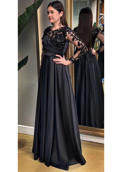 Siyah Uzun Kollu Dantel Detaylı Kloş Etekli Saten Uzun Abiye Elbise 7670 modelleri