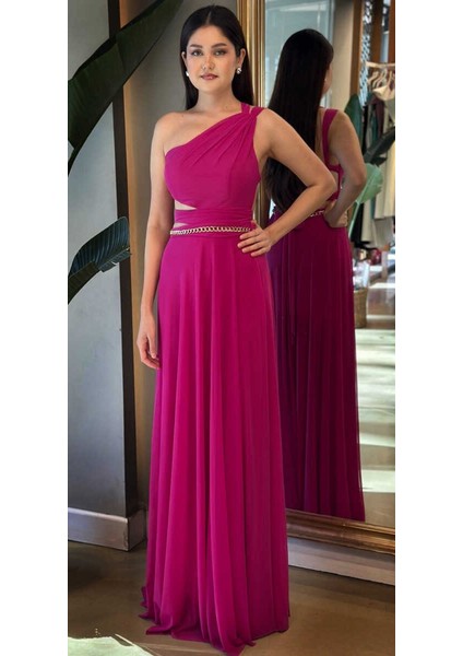 Fuşya Tek Omuzlu Zincir Detaylı Sırt Dekolteli Kloş Etekli Tül Uzun Abiye Elbise 7436