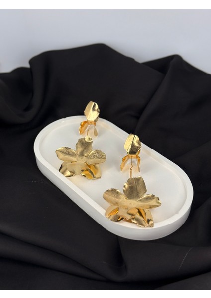 Gold Altın Çiçek Figürlü Marka Model Küpe
