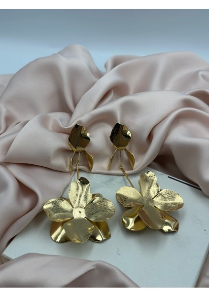 Gold Altın Çiçek Figürlü Marka Model Küpe fiyatları