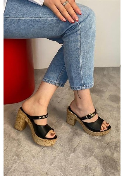Kadın Siyah 10 cm Platfom Topuklu Mantar Taban Terlik & Sandalet K-840 indirimleri