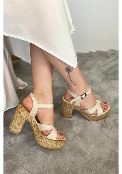 Kadın Leina Bej Çapraz Bant 10 cm Platfom Topuklu Mantar Taban Ayakkabı & Sandalet K-800