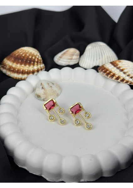 Pembe Taşlı Marka Model Küpe