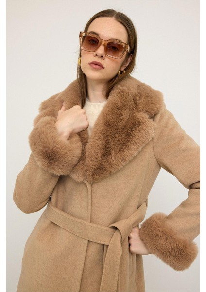 Ceket Yaka Yakası ve Kolları Çıkabilen Kürklü Uzun Kaban A.kamel 3088 indirimleri