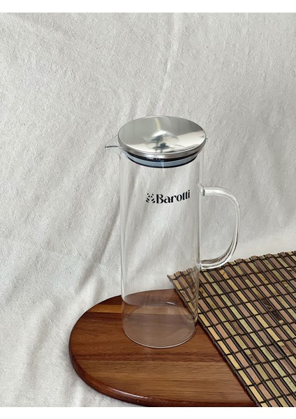 Metal Kapaklı Sürahi 1200 ml