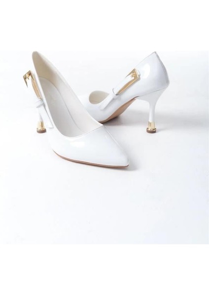 Kadın Fascino Beyaz Rugan Stiletto Topuklu Ayakkabı fırsatları