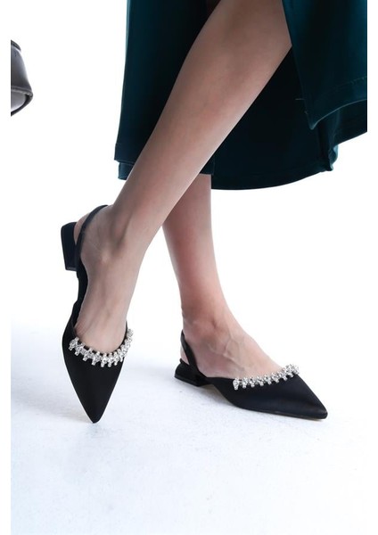 Kadın Siyah Saten Taşlı Arkası Açık Lastikli 2,5 cm Kısa Blok Topuklu fiyatları