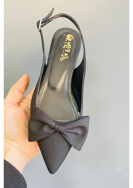 Siyah Kumaş Fiyoklu Arkası Acık 2 cm Topuklu Sivri Burun Babet fiyatları