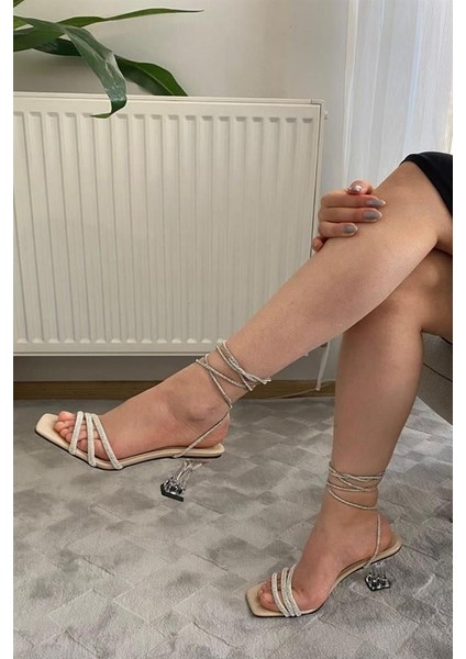 Kadın Krem Rugan Taşlı Bilekten Bağlamalı Şeffaf Topuklu Ayakkabı modelleri