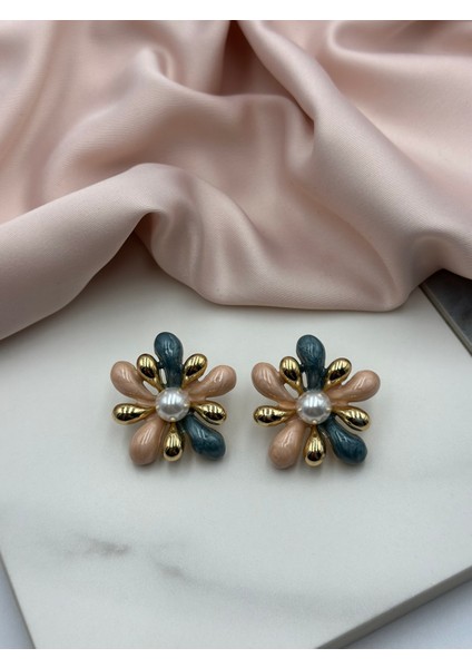 Mavi ve Pembe Mineli Inci Detaylı Çiçek Formlu Tasarım Küpe modelleri