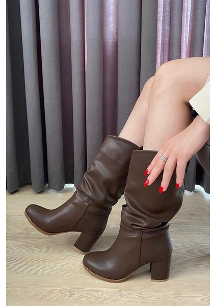 Kadın Kahverengi Cilt Körüklü Çizme modelleri