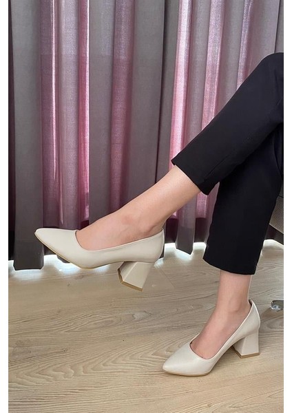 Kadın Krem Cilt 6,5 cm Kalın Topuklu Stiletto modelleri