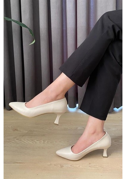 Kadın Sity Krem Cilt 6 cm Ince Topuklu Stiletto