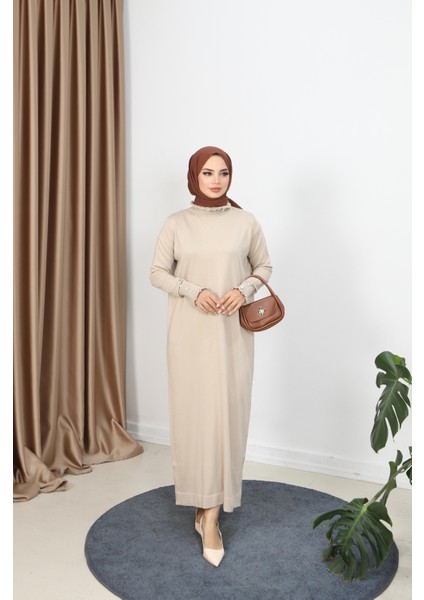 Taş Detaylı Merserize Elbise