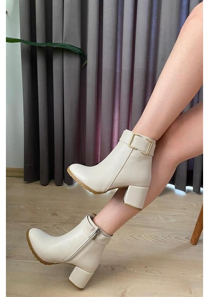Kadın Krem Cilt Tokalı ( 6 cm ) Topuklu Oval Burun Bot fiyatları