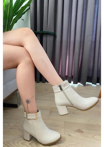 Kadın Krem Cilt Tokalı ( 6 cm ) Topuklu Oval Burun Bot fırsatları
