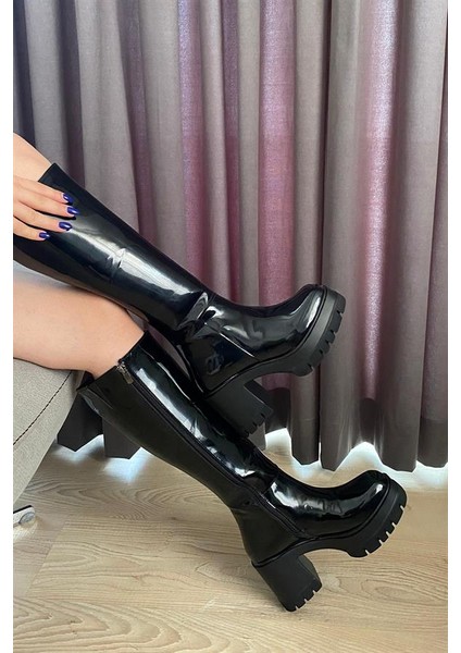 Kadın Siyah Rugan 8 cm Topuklu Yandan Fermuarlı Çizme modelleri