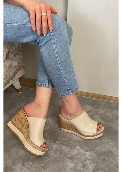 Kadın Bej Cilt 10 cm Dolgulu Mantar Taban Şerit Sargılı Terlik K-500 modelleri