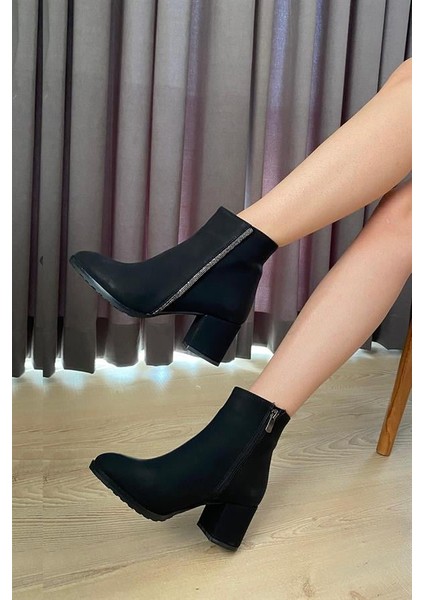 Kadın Siyah Nubuk Yandan Taşlı ( 6 cm ) Topuklu Oval Burun Bot modelleri