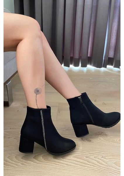 Kadın Siyah Nubuk Yandan Taşlı ( 6 cm ) Topuklu Oval Burun Bot indirimleri