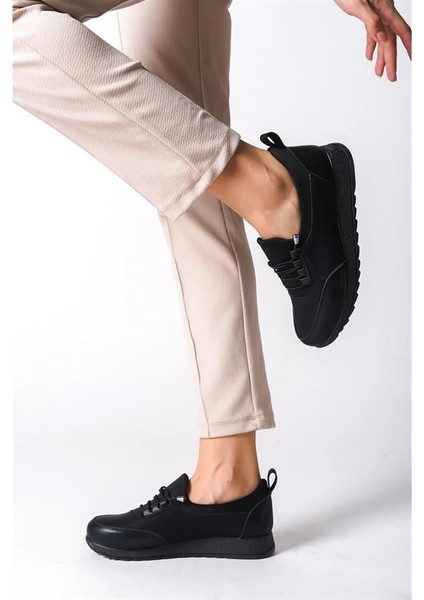 Kadın Siyah Bağcıklı Lastikli Ortopedik Rahat Taban Taş Detaylı Günlük Babet Anne Ayakkabısı modelleri