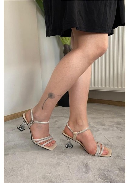 Kadın Krem Rugan Taşlı Bilekten Gecmeli Şeffaf Topuklu Ayakkabı