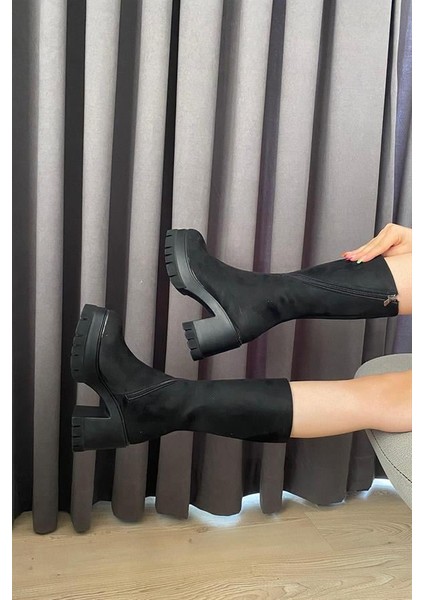 Kadın Siyah Süet Döner Fermuarlı Çizme indirimleri