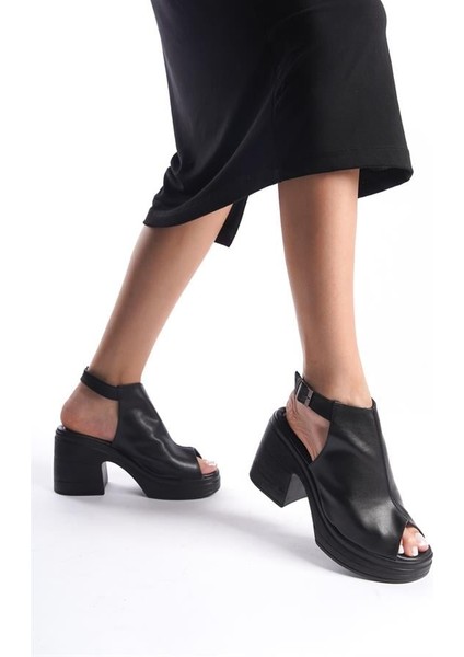 Kadın Siyah Bilekten Bağlamalı Önu Acık Ortopedik Tabanlı Platform Topuk Ayakkabı modelleri