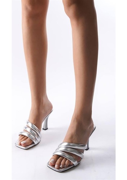 Kadın Gümüş 9 cm Kadeh Topuklu Terlik fiyatları