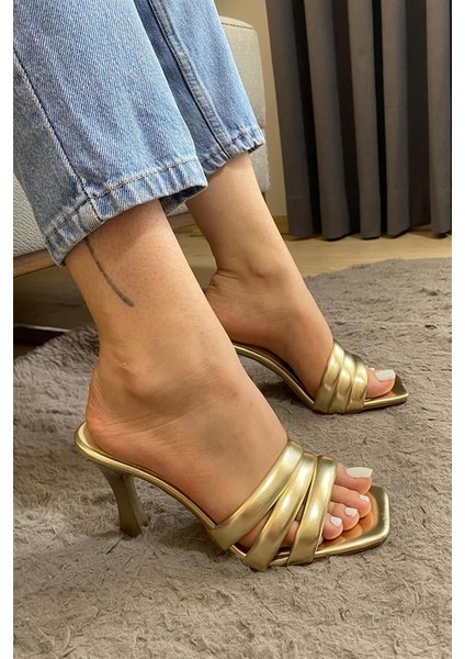 Kadın Altın 9 cm Kadeh Topuklu Terlik modelleri