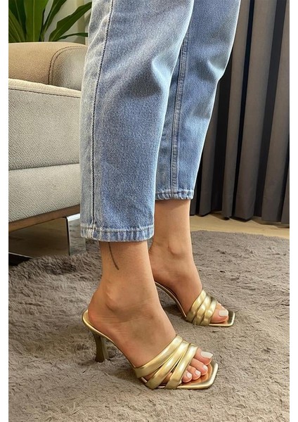 Kadın Altın 9 cm Kadeh Topuklu Terlik indirimleri