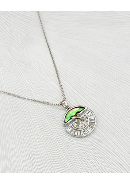 Yeşil Güneş Taşlı Zincir Kolye