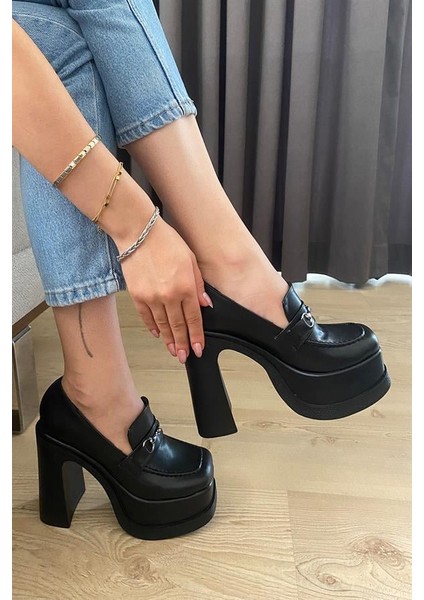 Kadın Siyah Deri Ince Tokalı Lofer Model 12 cm Platform Topuklu Ayakkabı modelleri