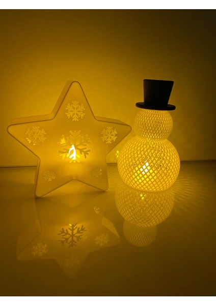 Smilechild Büyük Boy Ledli Yılbaşı Süsü Seti Kardan Adam ve Şekilli Yıldız 16 cm 2 Adet LED Mum Dahildir