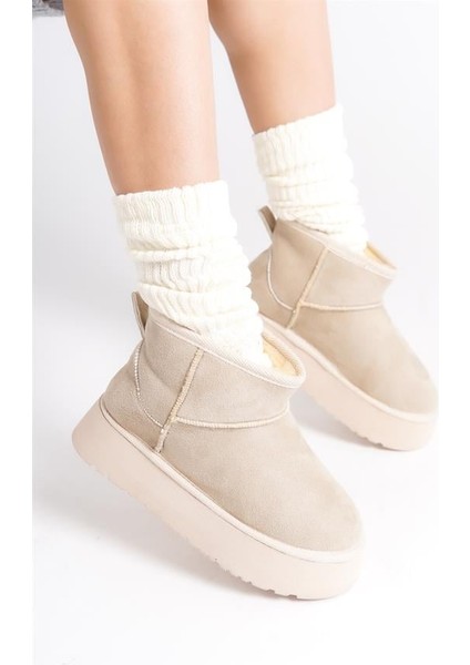 Kadın Krem Süet Içi Kürklü Kalın Tabanli (4,5 cm ) Mini Kısa Bot