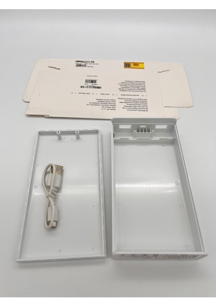 Kendin Yap Powerbank Kutusu 18650 Altılı 18650 Pil Uyumlu Boş Power Bank Kutusu 5V/2.1A (Pilsiz) Beyaz