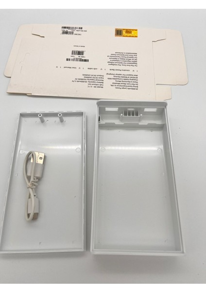 Kendin Yap Powerbank Kutusu 18650 Altılı 18650 Pil Uyumlu Boş Power Bank Kutusu 5V/2.1A (Pilsiz) Beyaz modelleri