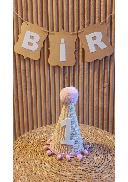 1 Yaş Şapka Jüt Kumaş Pembe Ponponlu Şapka Doğum Günü Şapkası Bir Şapka Ponponlu Çuval Kumaşlı fiyatları