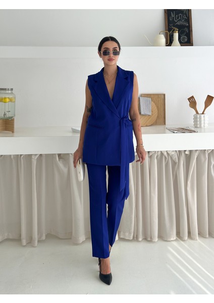 Saks Mavi Kuşak Bağlamalı Yelek Kemerli Havuç Pantolon Dokuma Kumaş Ikili Takım