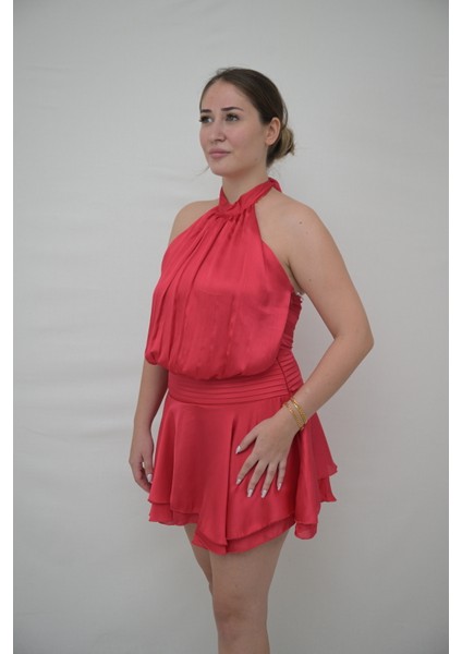 Kırmızı Halter Yaka Pileli Mini Elbise