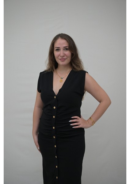 Siyah Düğme Detaylı Elbise